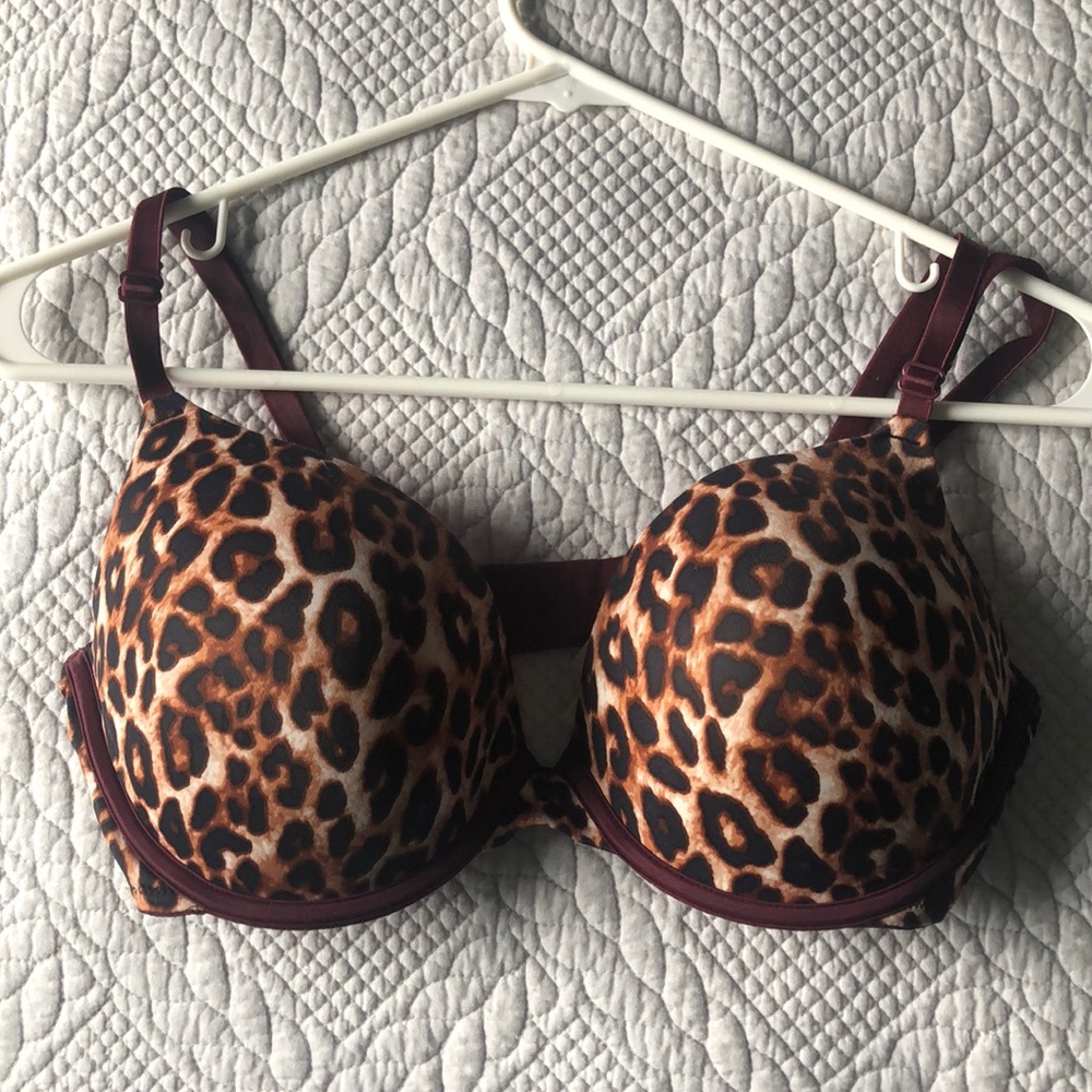 Pink by Victoria’s Secret leopard bra